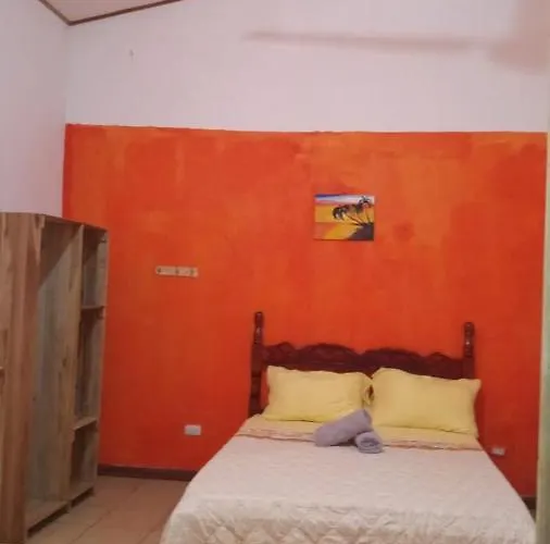Hostal Balbos *